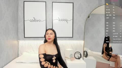 Snapshot of ashley_lee4u chatting on 05-21-26, 11:45 ASHLEY online show from 05-21-26, 11:45