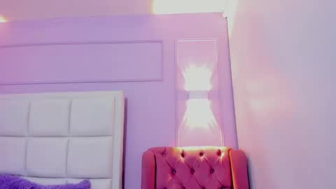 Snapshot of ashley_petit chatting on 12-02-25, 12:21 ashley_petit online show from 12-02-25, 12:21