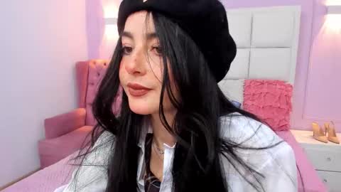 Snapshot of ashley_petit chatting on 02-11-26, 01:05 ashley_petit online show from 02-11-26, 01:05