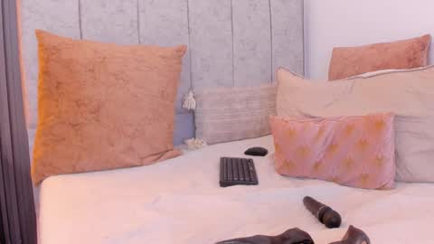 Camila online show from 01-29-25, 02:30