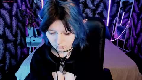 Snapshot of ashley_veil chatting on 02-19-26, 08:38 Ashley online show from 02-19-26, 08:38