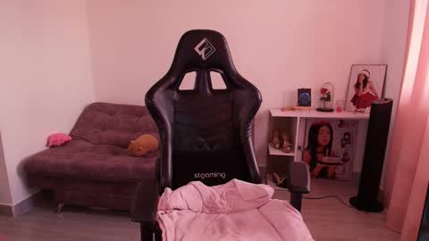 Ashley online show from 10-21-25, 07:58