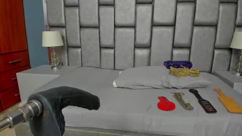 Snapshot of ashleyjonnees chatting on 10-22-25, 11:21 ASHLEY My schedule 600 - 1400 GMT -5 online show from 10-22-25, 11:21