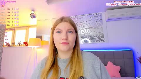 Snapshot of ashleyjonse chatting on 10-22-25, 04:57 AshleyJonse online show from 10-22-25, 04:57