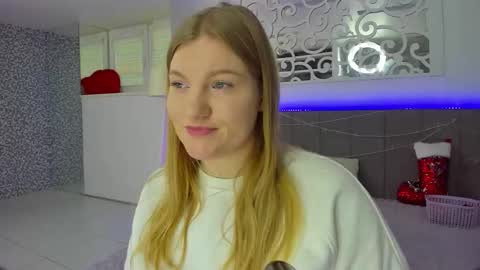 AshleyJonse online show from 12-16-25, 06:18