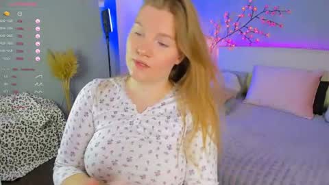 Snapshot of ashleyjonse chatting on 06-12-26, 04:55 AshleyJonse online show from 06-12-26, 04:55