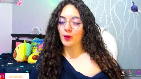Snapshot of ashleykiim_ chatting on 09-27-25, 12:48 .. Ashley .. online show from 09-27-25, 12:48