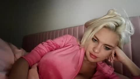 ashleymaddyyyy647935 online show from 04-25-26, 04:04