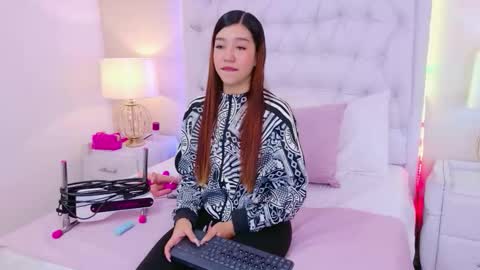 AshleyRoberh online show from 12-19-25, 03:52