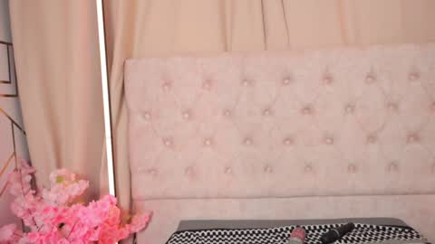 Snapshot of ashleyvalirya chatting on 01-07-25, 09:50 Ashley Lauren online show from 01-07-25, 09:50