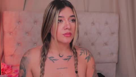 Snapshot of ashleyvalirya chatting on 02-28-25, 07:15 Ashley Lauren online show from 02-28-25, 07:15