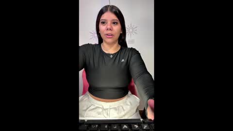 Snapshot of ashleyy18__ chatting on 02-06-25, 08:45 Ashleyy18 online show from 02-06-25, 08:45