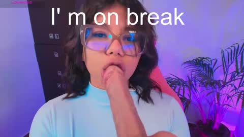 Snapshot of ashleyy18__ chatting on 09-17-25, 10:22 Ashleyy18 online show from 09-17-25, 10:22