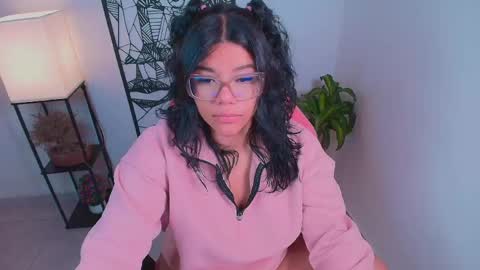 Snapshot of ashleyy18__ chatting on 06-08-26, 12:14 Ashleyy18 online show from 06-08-26, 12:14