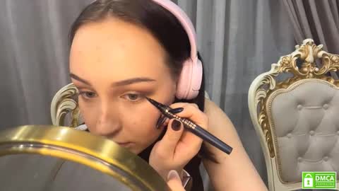 Snapshot of ashliebulson chatting on 02-16-26, 07:10 Anna online show from 02-16-26, 07:10