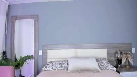 Snapshot of ashly_hills chatting on 10-25-25, 03:58 Ashly online show from 10-25-25, 03:58