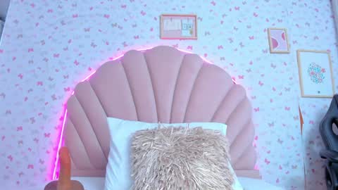 Snapshot of ashly_leee chatting on 12-24-24, 12:44 Ashly online show from 12-24-24, 12:44