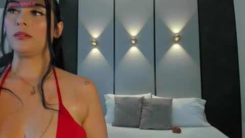 Snapshot of ashly_moonn chatting on 02-21-26, 12:17 A S H L Y online show from 02-21-26, 12:17