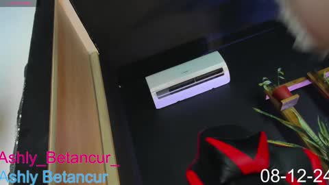 Ashly Betancur  online show from 12-08-24, 06:22