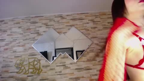 Snapshot of ashlye_hill chatting on 01-28-25, 04:29 Ashlye online show from 01-28-25, 04:29