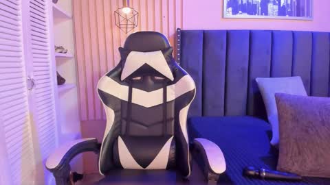 Snapshot of ashlye_miller_ chatting on 11-27-25, 04:14 ashlye_miller_ online show from 11-27-25, 04:14