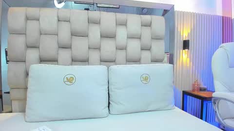 Snapshot of ashlyn_parker chatting on 02-10-25, 08:42 ashlyn online show from 02-10-25, 08:42