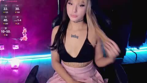 Mila online show from 03-11-25, 06:53