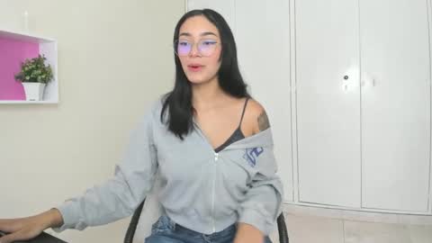 Camila online show from 12-16-24, 01:11