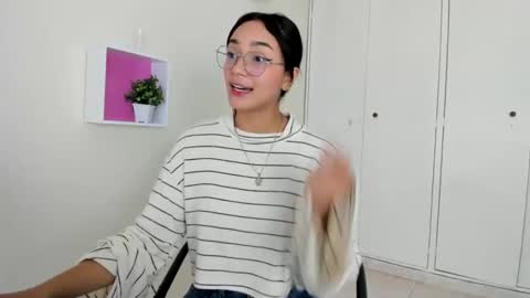 Camila online show from 12-23-24, 01:03