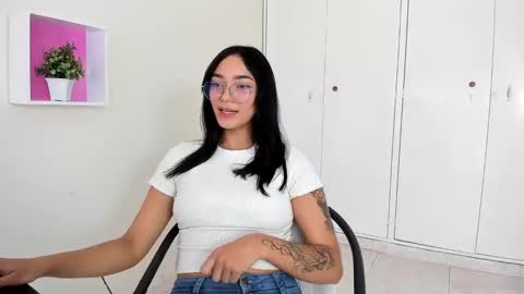 Camila online show from 01-09-25, 01:02