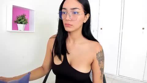 Camila online show from 01-10-25, 12:58