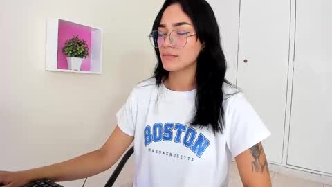 Camila online show from 01-13-25, 01:49