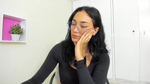 Camila online show from 02-21-25, 01:00