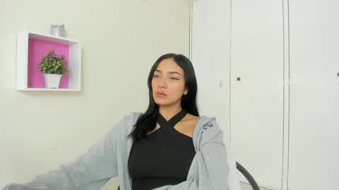 Camila online show from 02-27-25, 01:17