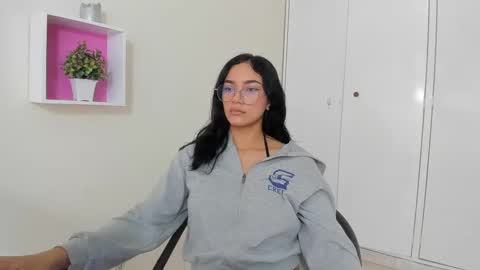 Camila online show from 03-01-25, 12:56