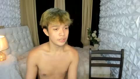 Snapshot of asian_blakefoster chatting on 06-12-26, 02:43 asian_blakefoster online show from 06-12-26, 02:43