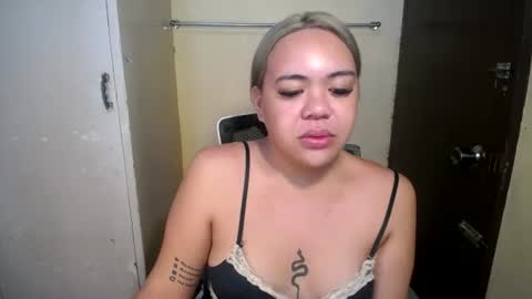Snapshot of asian_bunnyx69 chatting on 06-20-26, 03:42 Asia online show from 06-20-26, 03:42
