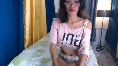 Snapshot of asian_hotsexy chatting on 06-27-26, 06:51 asian_hotsexy online show from 06-27-26, 06:51
