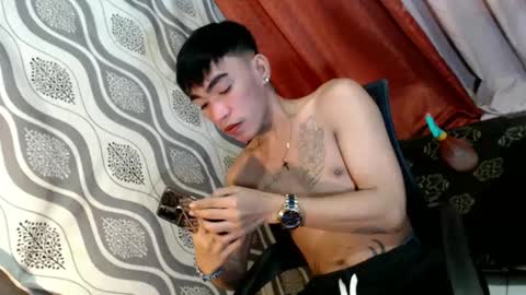 Snapshot of asian_kimxxx chatting on 01-13-25, 09:42 don online show from 01-13-25, 09:42