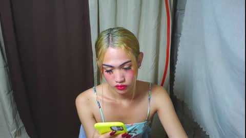Snapshot of asian_loraine chatting on 09-22-25, 01:46 LOVELY LORAINE online show from 09-22-25, 01:46
