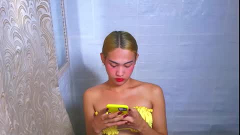 Snapshot of asian_loraine chatting on 09-27-25, 04:06 LOVELY LORAINE online show from 09-27-25, 04:06