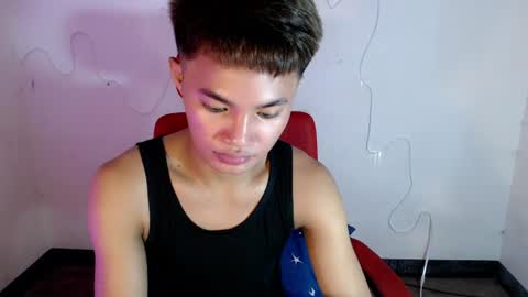 Snapshot of asian_lover05 chatting on 06-20-26, 05:38 asian_lover05 online show from 06-20-26, 05:38