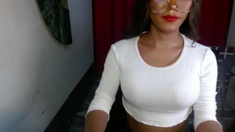 Snapshot of asian_petit19 chatting on 01-29-25, 12:01 Lovely online show from 01-29-25, 12:01