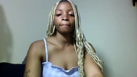 Snapshot of asian_pinay01 chatting on 12-20-25, 07:37 Asia online show from 12-20-25, 07:37