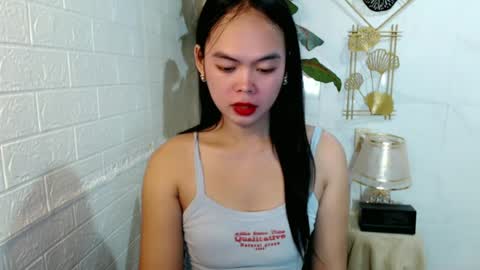 Snapshot of asian_pretty143 chatting on 07-12-26, 06:37 asian_pretty143 online show from 07-12-26, 06:37