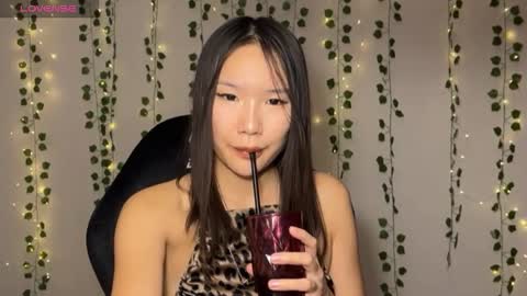 My name Vi online show from 10-12-25, 08:57