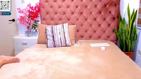 Snapshot of asianbabydoll chatting on 09-26-25, 05:44 Dhimple online show from 09-26-25, 05:44