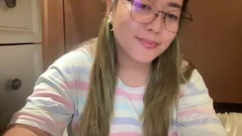Snapshot of asianbunny10 chatting on 06-29-26, 01:33 Curvy online show from 06-29-26, 01:33