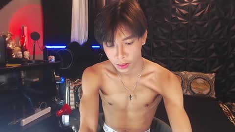Snapshot of asianfuckertwink chatting on 11-25-25, 07:19 asianfuckertwink online show from 11-25-25, 07:19