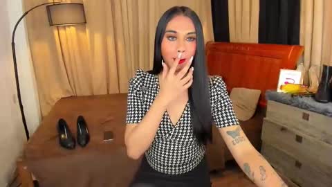 JULIA online show from 12-17-24, 10:54